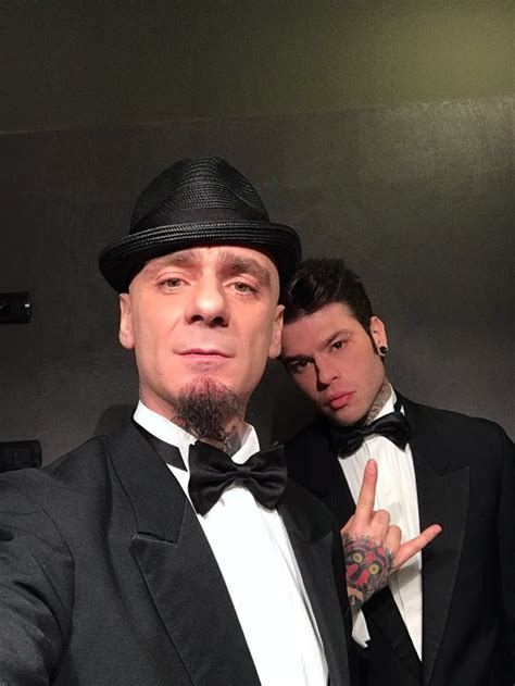 j-ax fedez poveri col rolex|Comunisti col Rolex .